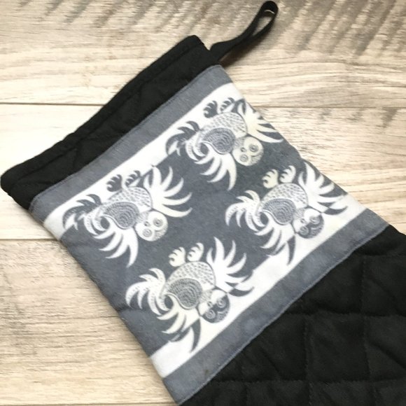 Free With $25 Purchase Native Home Inuit Owl Oven Mitt - Picture 5 of 11
